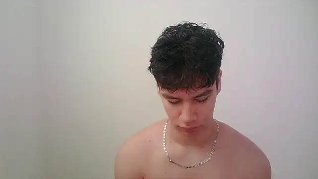 Snapshot of zeus_181 chatting on December 20, 2025, 1:18 pm zeus 181 online show from December 20, 2025, 1:18 pm