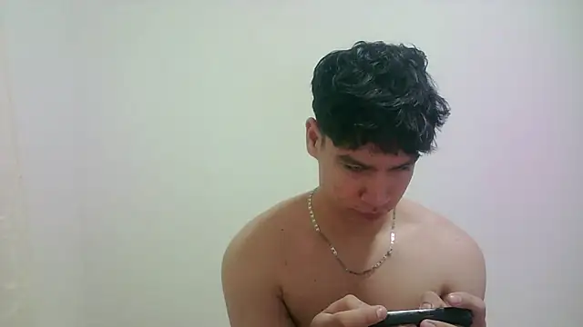 Snapshot of zeus_181 chatting on April 11, 2026, 7:45 am zeus 181 online show from April 11, 2026, 7:45 am