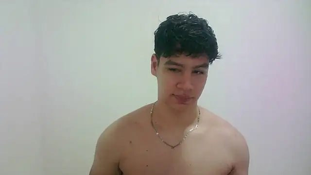 Snapshot of zeus_181 chatting on April 15, 2026, 1:45 am zeus 181 online show from April 15, 2026, 1:45 am