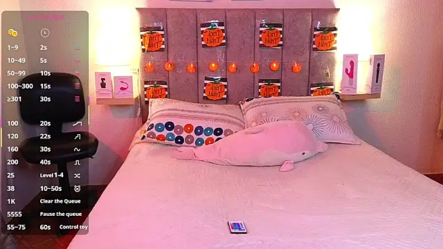 juliana-mancini online show from October 28, 2025, 5:04 pm