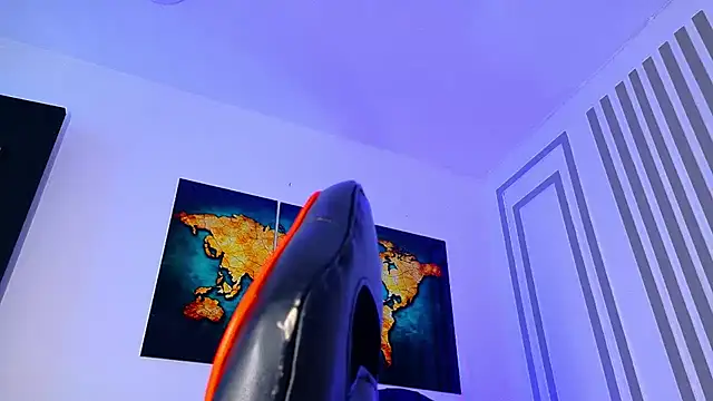 Snapshot of ALANNFERRER chatting on November 4, 2025, 10:03 am ALANNFERRER online show from November 4, 2025, 10:03 am