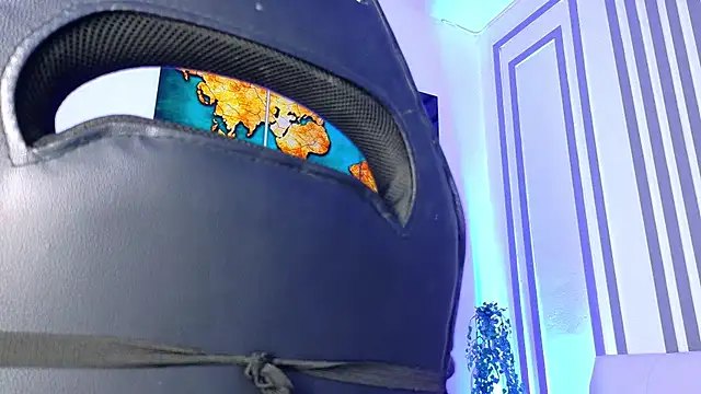 Snapshot of ALANNFERRER chatting on November 12, 2025, 10:04 am ALANNFERRER online show from November 12, 2025, 10:04 am