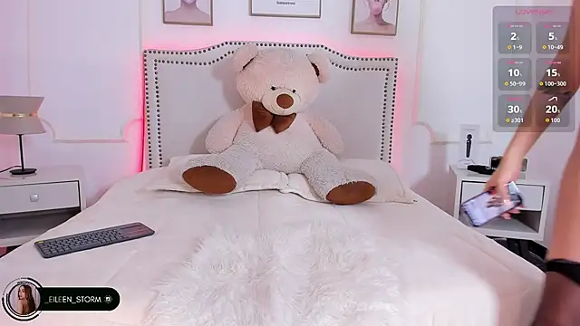 Eileen storm online show from December 2, 2025, 8:37 pm