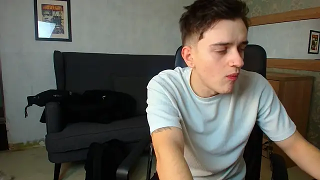 FelixStarkk online show from December 18, 2025, 5:24 am