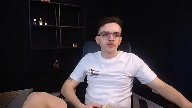 FelixStarkk online show from May 16, 2026, 5:37 am