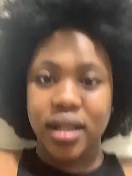 ItsMsBankss02 online show from October 9, 2025, 6:39 pm