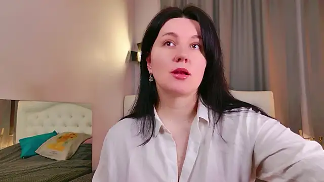 love me  tonight  online show from December 20, 2025, 10:06 pm