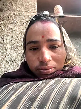 Hot raaani online show from January 11, 2026, 2:27 am