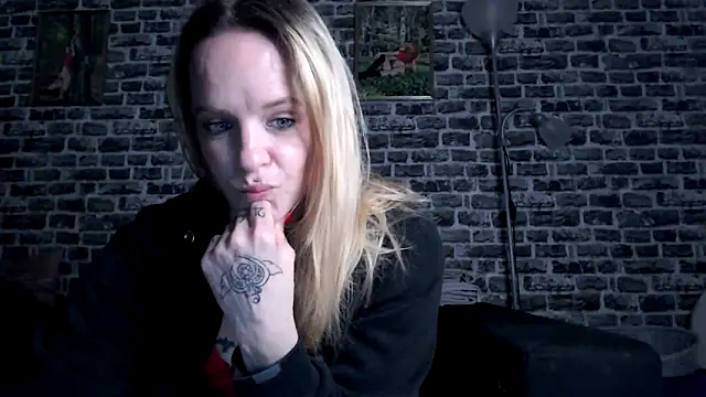 SexyMilf 37 online show from May 11, 2026, 8:39 pm