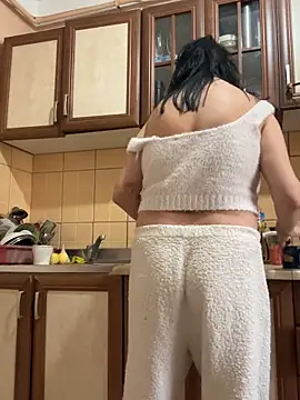 Snapshot of TriumphLove chatting on January 17, 2026, 8:52 am TriumphLove online show from January 17, 2026, 8:52 am