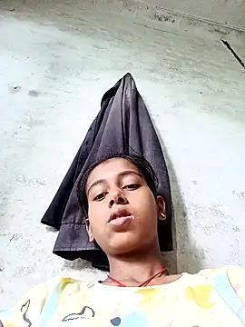 Saniye-143 online show from September 12, 2025, 4:34 am