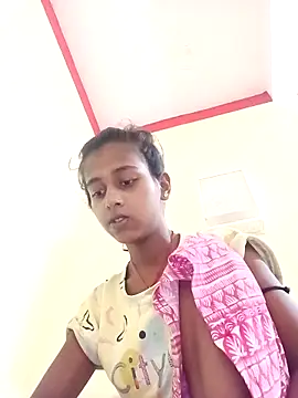 Saniye-143 online show from September 24, 2025, 4:38 am