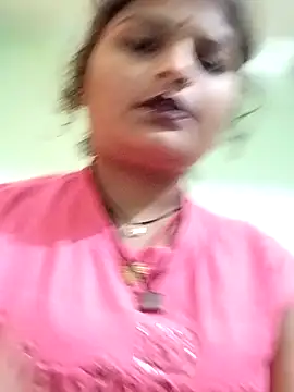 Hot mirchjii online show from October 12, 2025, 3:33 pm