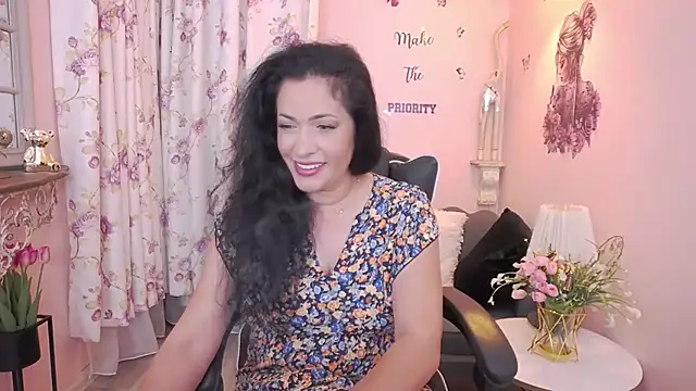 Snapshot of MyLovOne chatting on July 13, 2026, 10:18 am MyLovOne online show from July 13, 2026, 10:18 am