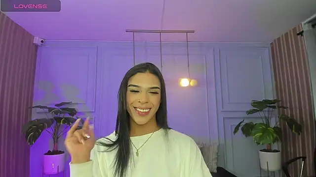 keytinthomson  online show from March 24, 2026, 7:08 pm