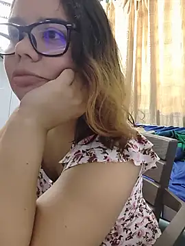 Snapshot of saenz_eymi chatting on June 18, 2026, 3:16 pm saenz eymi online show from June 18, 2026, 3:16 pm
