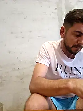 Snapshot of Alex-andru88 chatting on December 4, 2025, 12:58 pm Alex-andru88 online show from December 4, 2025, 12:58 pm