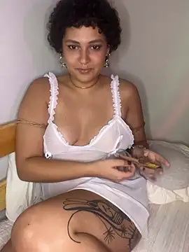OliviaWild  online show from May 20, 2026, 1:01 am