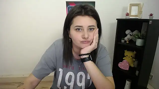 Snapshot of Katrin_kiss_ chatting on September 22, 2025, 12:40 pm Katrin kiss online show from September 22, 2025, 12:40 pm