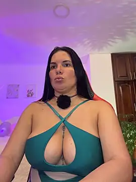 carol cruz133 online show from May 6, 2026, 11:32 pm