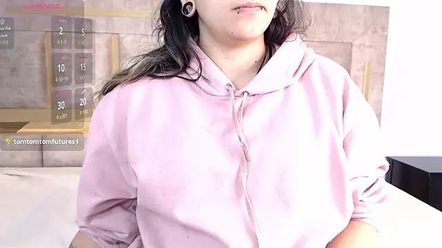 Kitty ravee online show from September 24, 2025, 1:47 pm