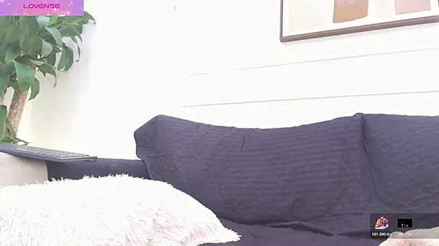 Daisy Price online show from January 5, 2026, 5:27 pm