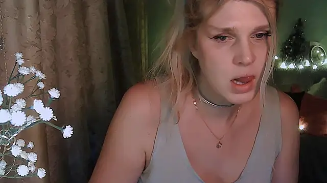 Snapshot of TsPostophere chatting on January 4, 2025, 1:42 pm TsPostophere online show from January 4, 2025, 1:42 pm