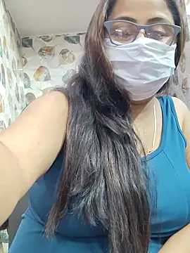 nisha 1110 online show from October 22, 2025, 6:07 pm