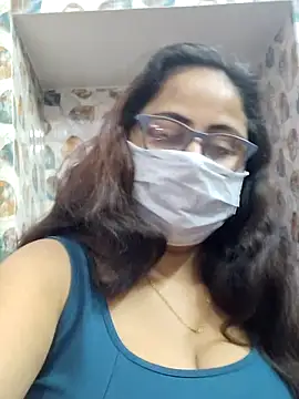 nisha 1110 online show from December 3, 2025, 1:42 pm