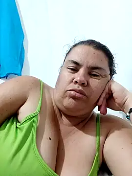 Snapshot of yaneth_ chatting on September 19, 2025, 12:45 am yaneth online show from September 19, 2025, 12:45 am