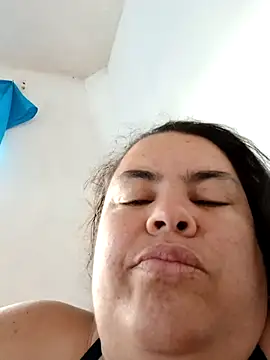 Snapshot of yaneth_ chatting on September 26, 2025, 3:27 pm yaneth online show from September 26, 2025, 3:27 pm
