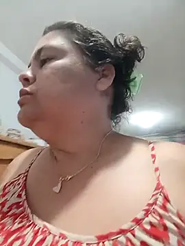 Snapshot of yaneth_ chatting on October 3, 2025, 11:35 pm yaneth online show from October 3, 2025, 11:35 pm