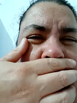 Snapshot of yaneth_ chatting on October 16, 2025, 12:22 am yaneth online show from October 16, 2025, 12:22 am