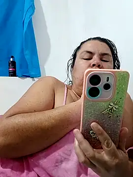 Snapshot of yaneth_ chatting on October 18, 2025, 10:27 am yaneth online show from October 18, 2025, 10:27 am