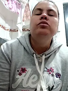 Snapshot of yaneth_ chatting on October 19, 2025, 11:16 pm yaneth online show from October 19, 2025, 11:16 pm