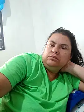 Snapshot of yaneth_ chatting on November 26, 2025, 11:44 am yaneth online show from November 26, 2025, 11:44 am