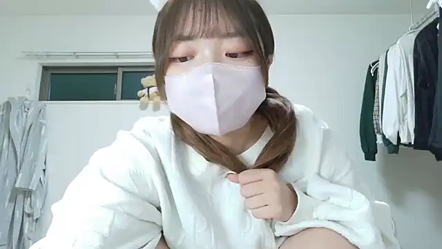 azukichan  online show from November 14, 2025, 5:22 pm