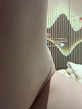 yang-2269 online show from February 20, 2026, 7:25 pm