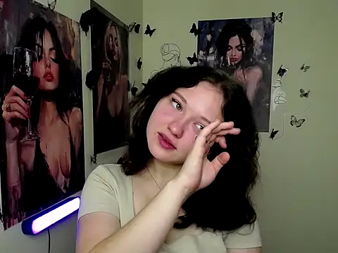 Snapshot of LadyAlice_ chatting on October 6, 2025, 6:22 am LadyAlice  online show from October 6, 2025, 6:22 am