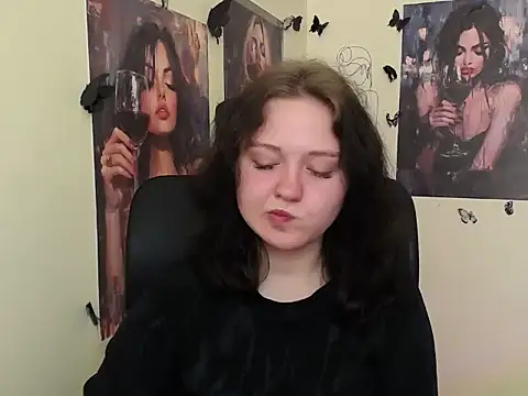 LadyAlice  online show from April 20, 2026, 6:05 am