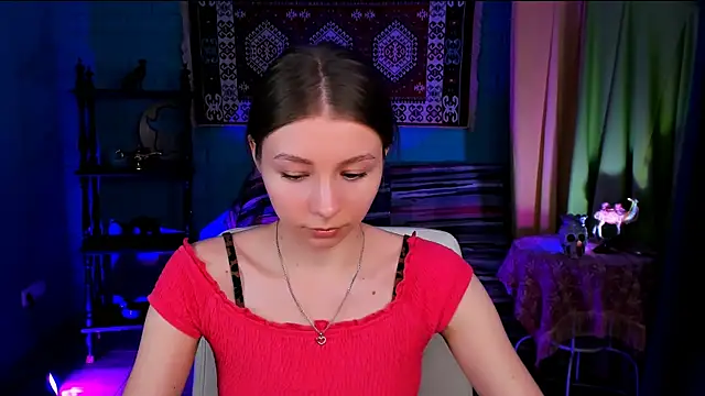 JulieDaniel online show from December 1, 2025, 8:19 am