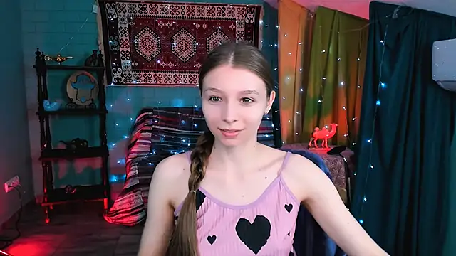 Snapshot of JulieDaniel chatting on April 24, 2026, 4:15 am JulieDaniel online show from April 24, 2026, 4:15 am