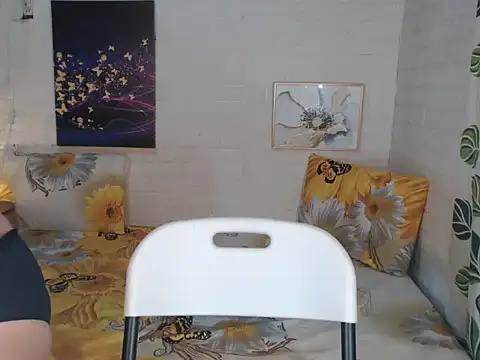 aneredfox online show from September 10, 2025, 12:38 pm