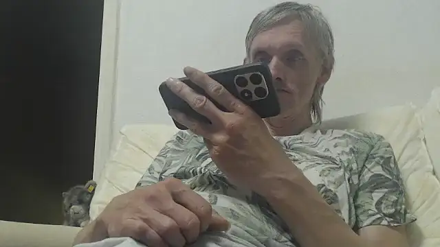 k74robert online show from November 7, 2025, 9:48 pm