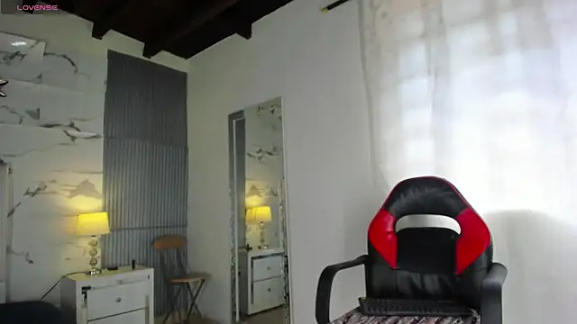 LilihtMature online show from December 14, 2025, 5:07 pm