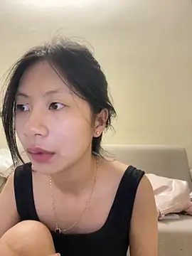 Lil-Gi online show from October 4, 2025, 4:38 pm