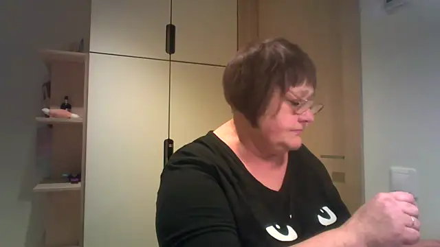 rewa666 online show from October 2, 2025, 5:09 pm