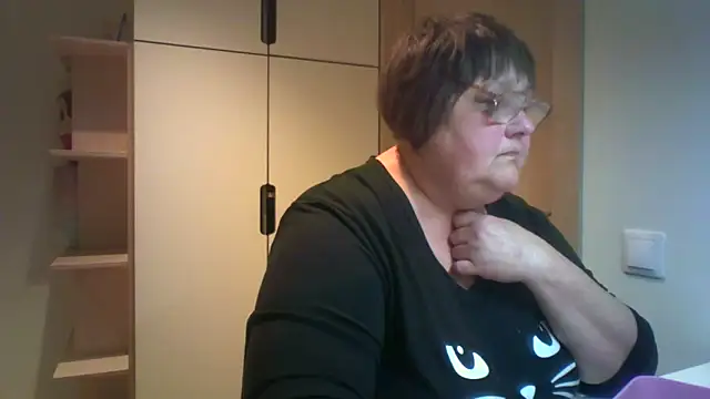 rewa666 online show from October 4, 2025, 5:33 pm