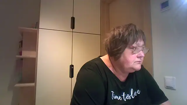 rewa666 online show from October 17, 2025, 4:37 am