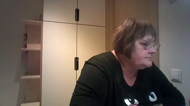 rewa666 online show from October 17, 2025, 4:42 pm